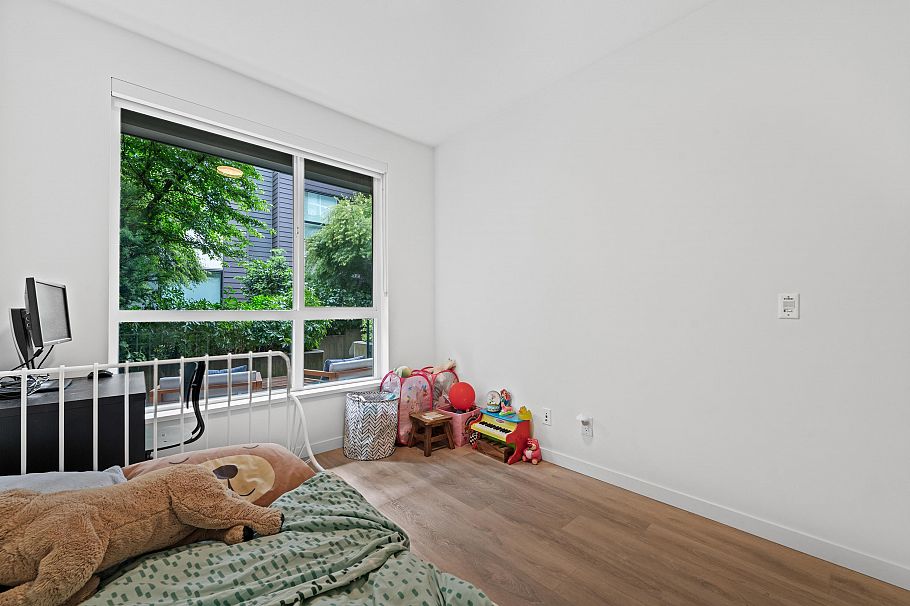 29 533 E 3rd Street North Vancouver, BC - 24