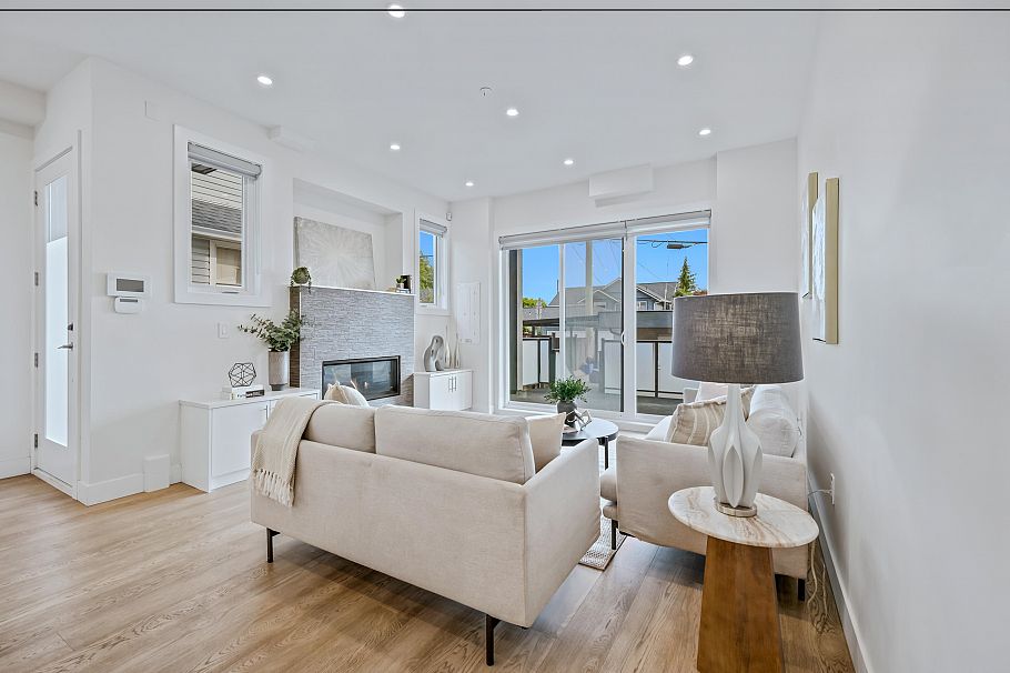 409 W Keith Road North Vancouver, BC - 2