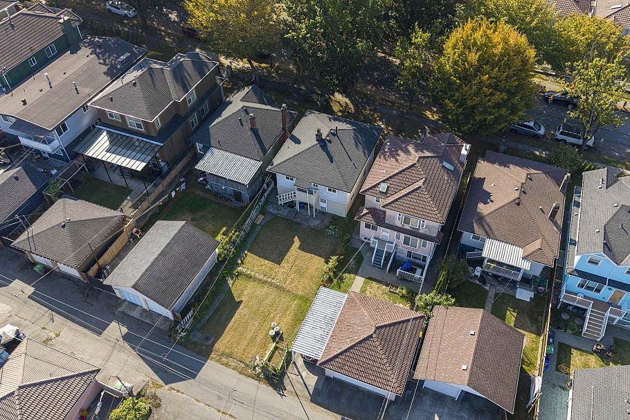 1060 Kelowna Street Vancouver, BC - 31