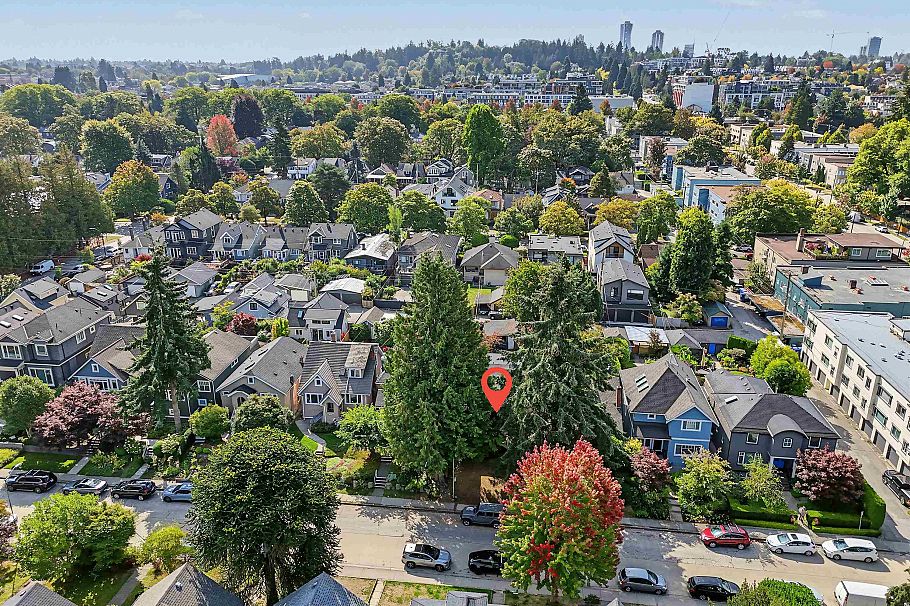 462 W 19th Avenue Vancouver, BC - 37