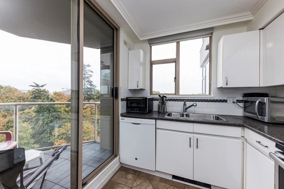 1213 1327 E Keith Road North Vancouver, BC - 11