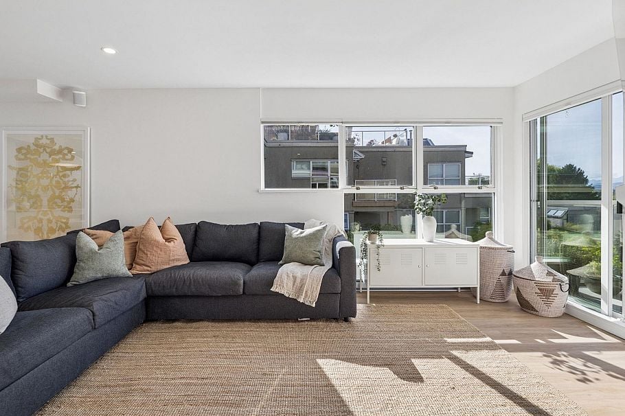 103 933 W 8th Avenue Vancouver, BC - 4