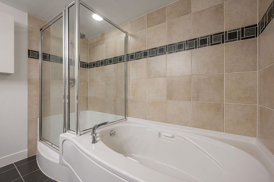 2607 198 Aquarius Mews Vancouver, BC - 31