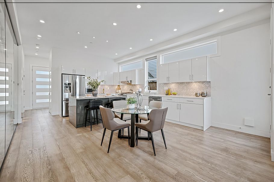 409 W Keith Road North Vancouver, BC - 6