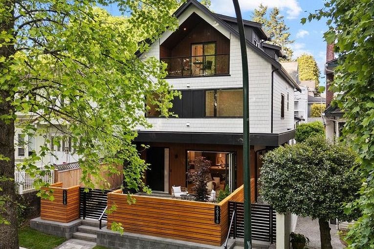 2 6318 Sophia Street Vancouver, BC - 1