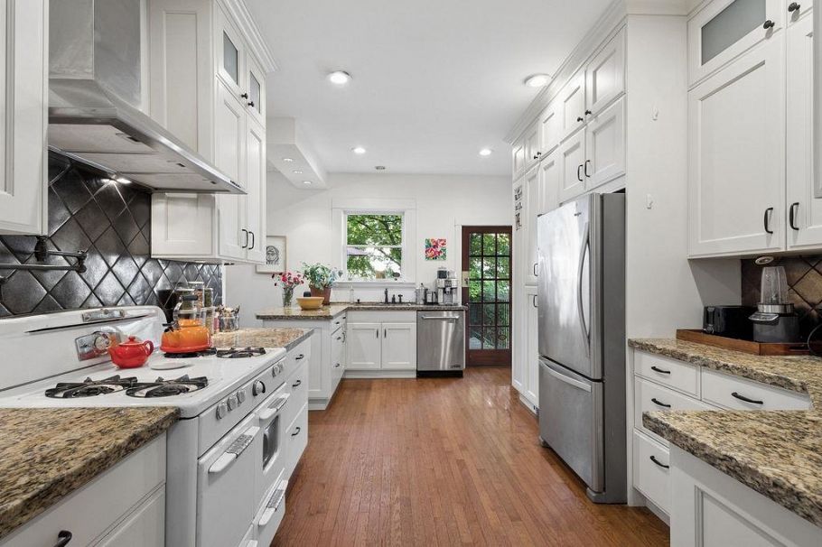1791 E 7th Avenue Vancouver, BC - 13
