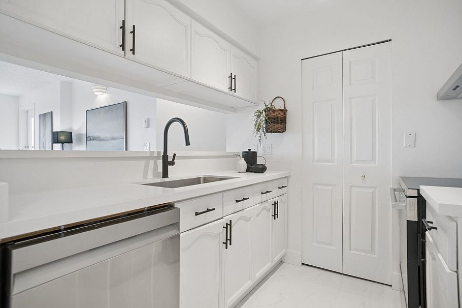 1204 1833 Frances Street Vancouver, BC - 10