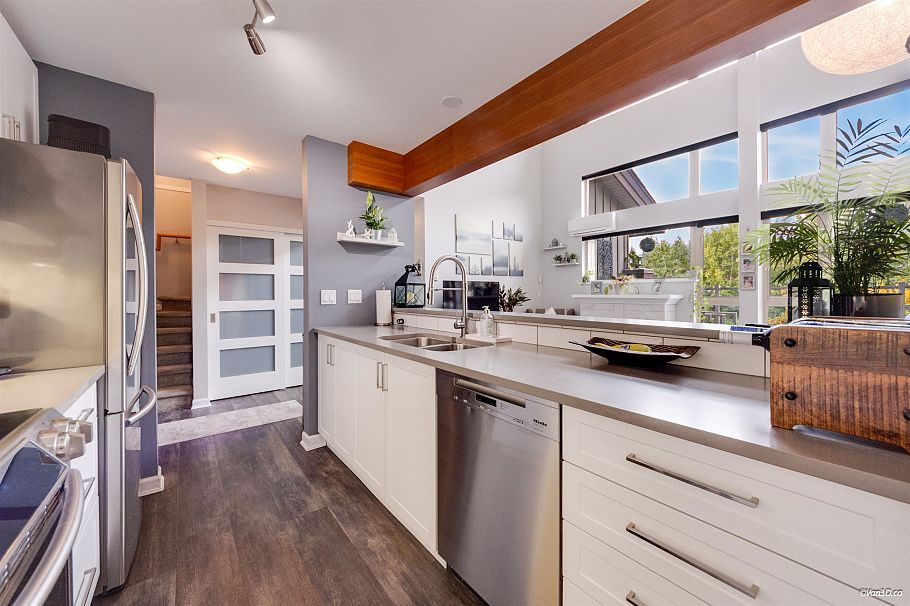 510 580 Raven Woods Drive North Vancouver, BC - 10