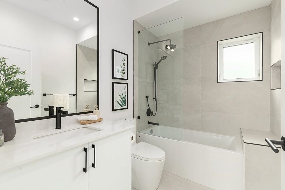849 E 19th Avenue Vancouver, BC - 11