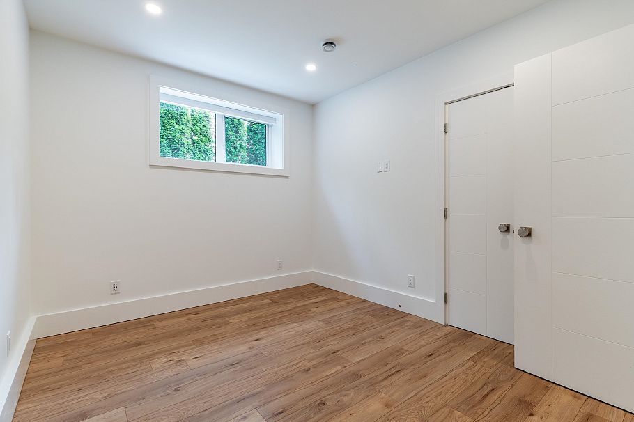 919 E 4th Street North Vancouver, BC - 38