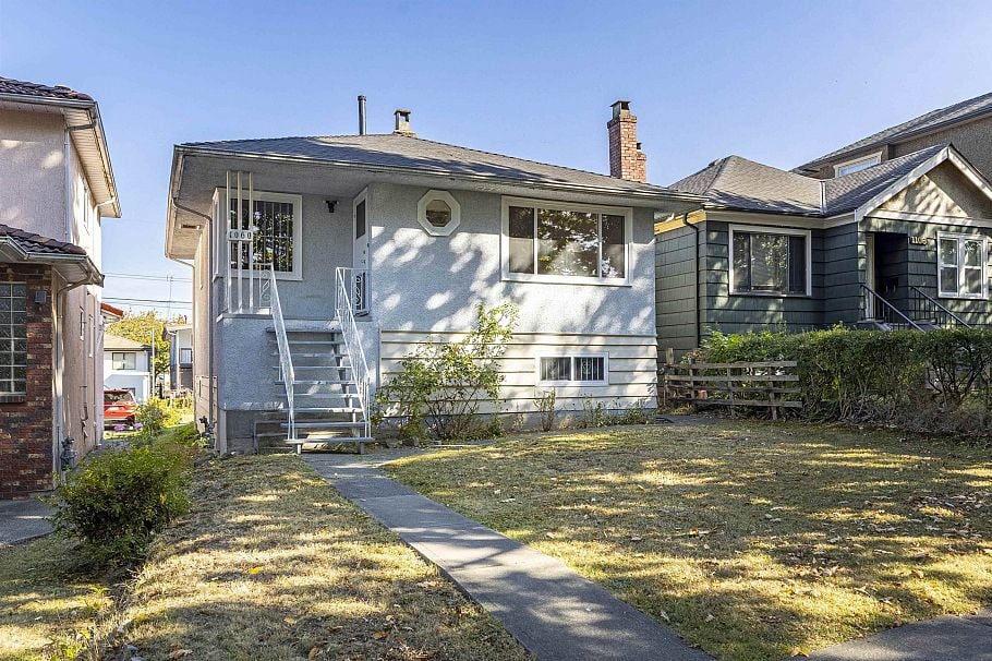 1060 Kelowna Street Vancouver, BC - 4