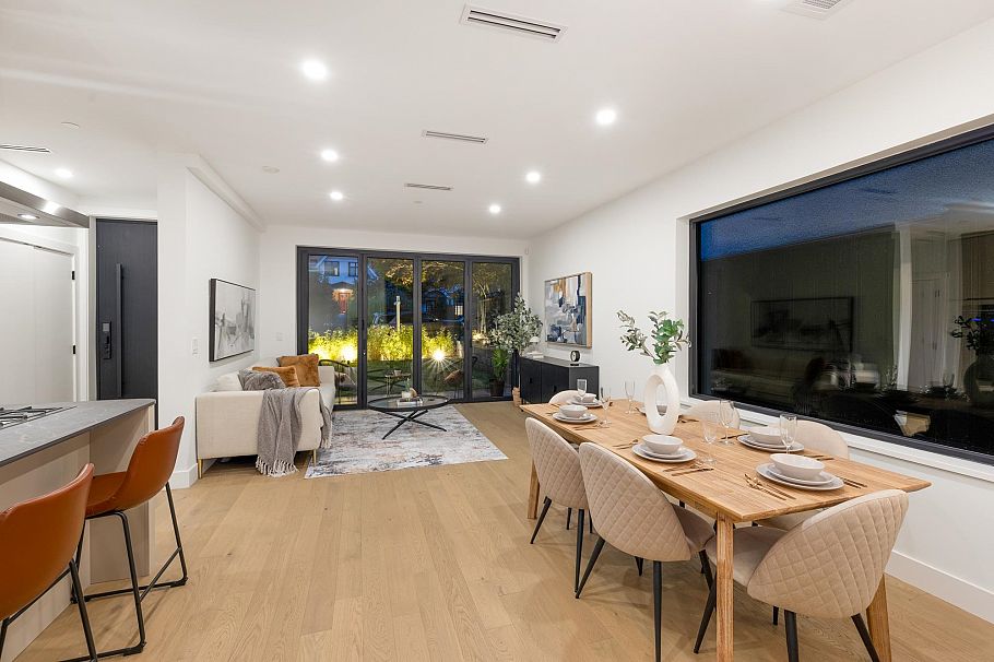 1 2145 Napier Street Vancouver, BC - 15
