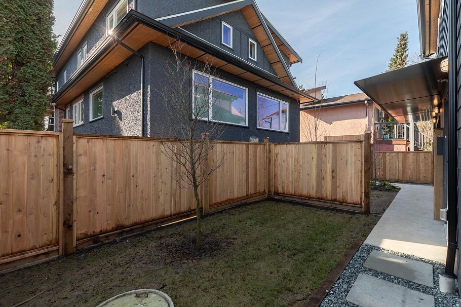 849 E 19th Avenue Vancouver, BC - 16