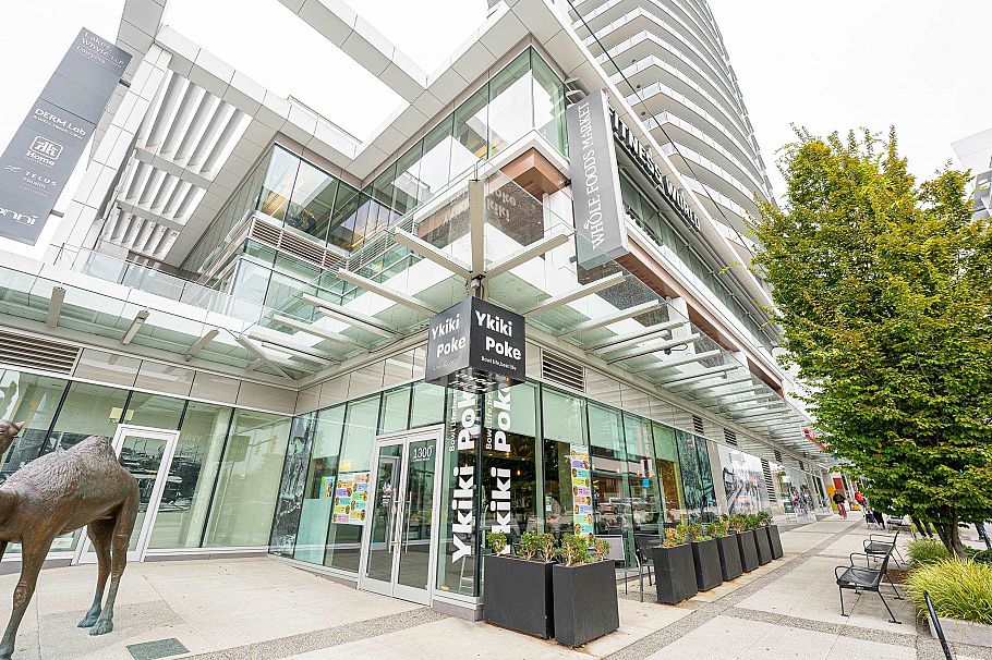 1607 125 E 14th Street North Vancouver, BC - 25