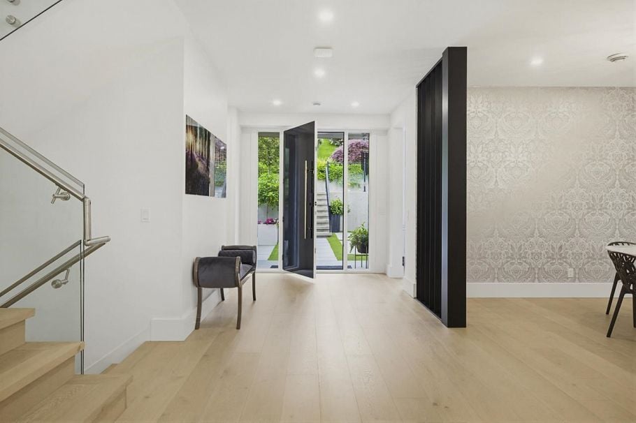 919 E 4th Street North Vancouver, BC - 4
