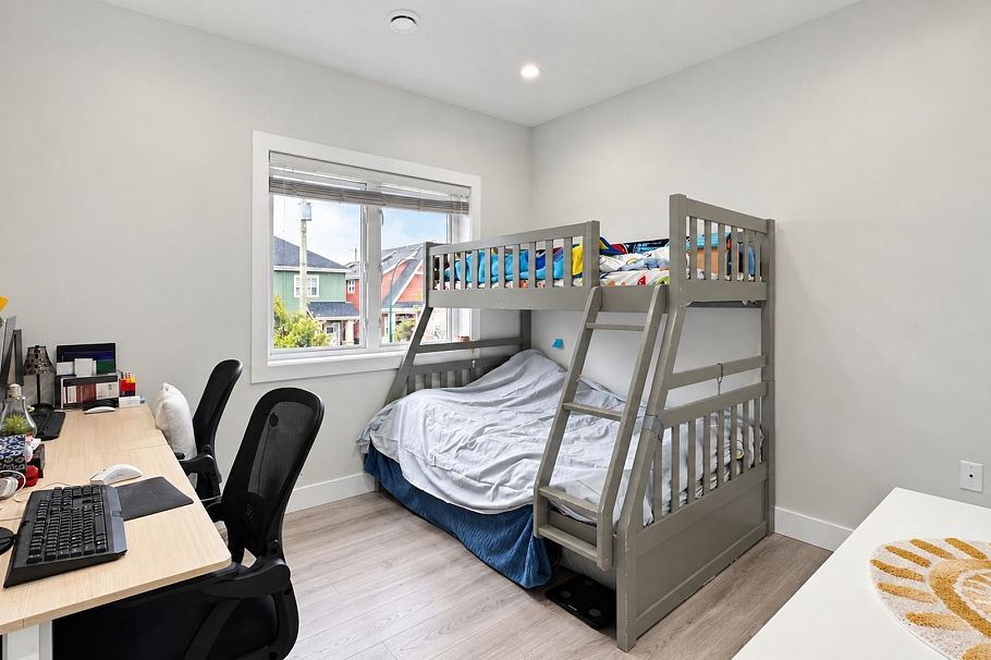 4985 Moss Street Vancouver, BC - 21