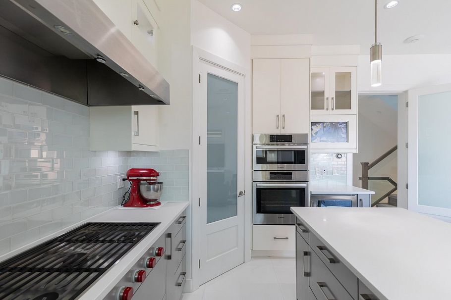 1342 E 60th Avenue Vancouver, BC - 11