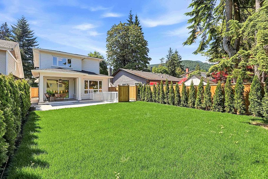 3490 Church Street North Vancouver, BC - 12