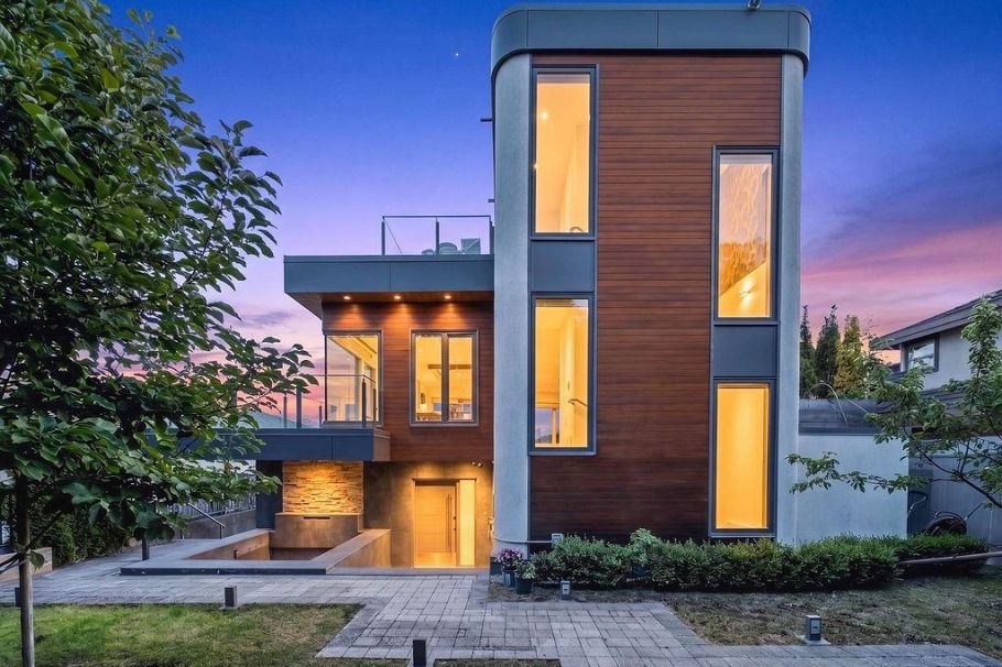 2863 W King Edward Avenue Vancouver, BC - 1