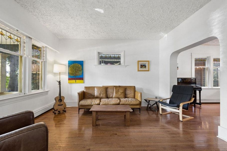 1791 E 7th Avenue Vancouver, BC - 5