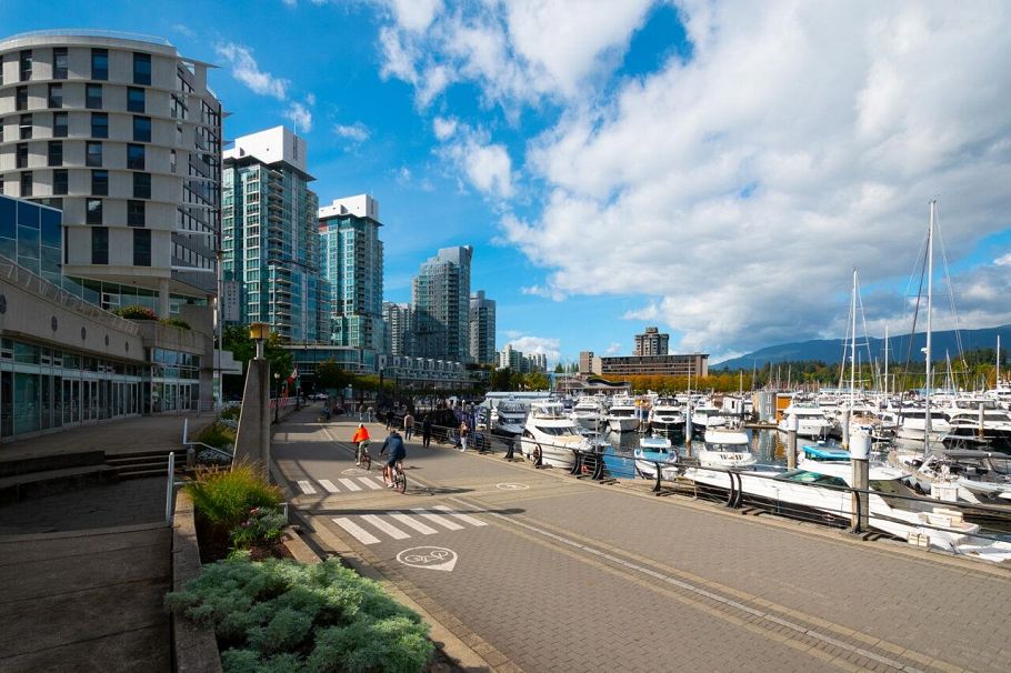 203 499 Broughton Street Vancouver, BC - 38