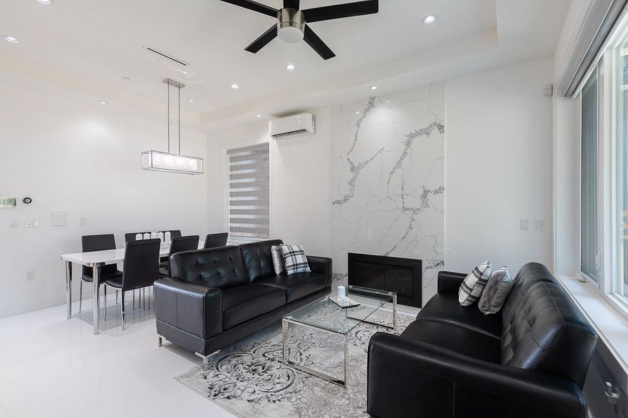 1342 E 60th Avenue Vancouver, BC - 5