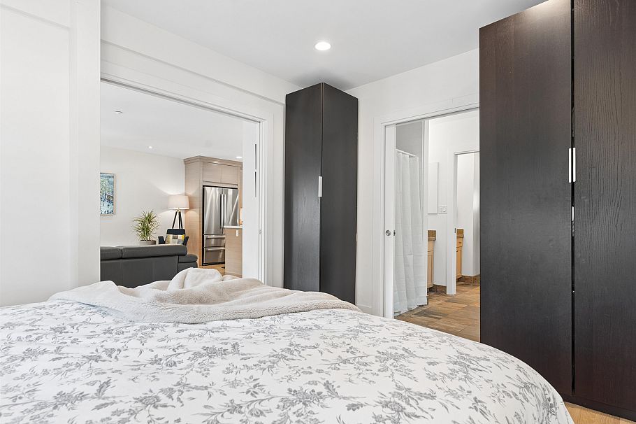 558 W 19th Avenue Vancouver, BC - 13