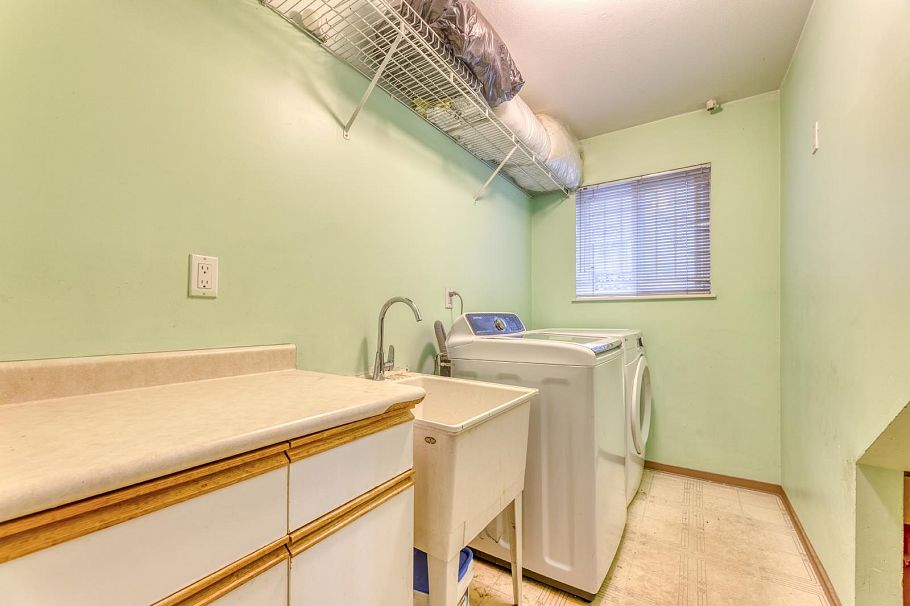 3028 E 26th Avenue Vancouver, BC - 31