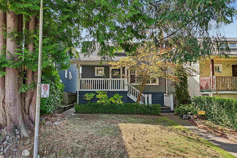 462 W 19th Avenue Vancouver, BC - 1