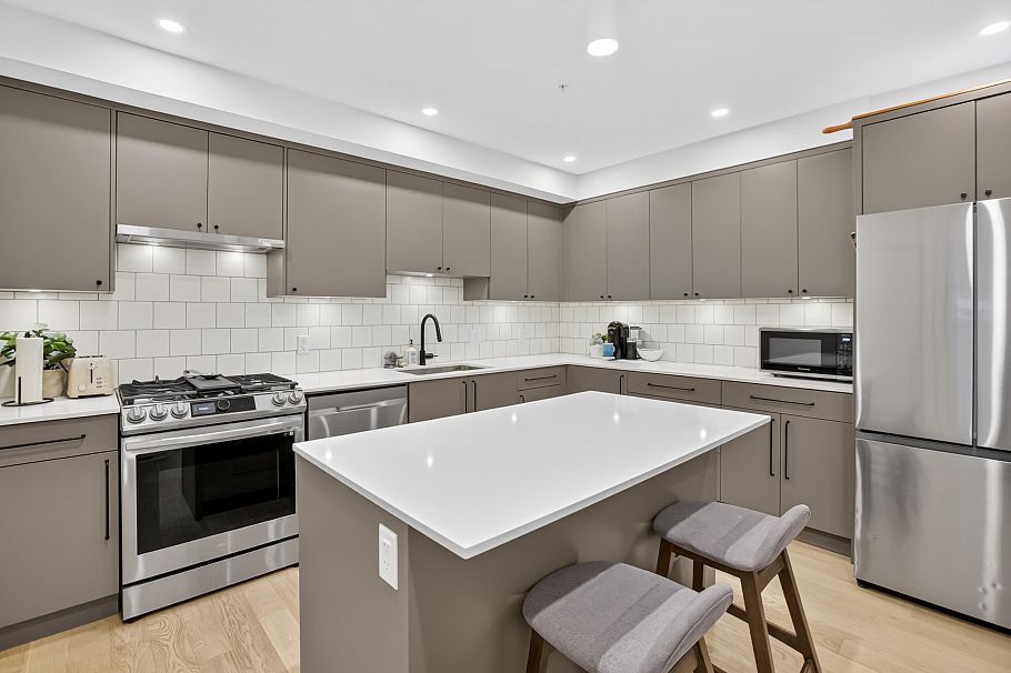1444 E 30th Avenue Vancouver, BC - 11