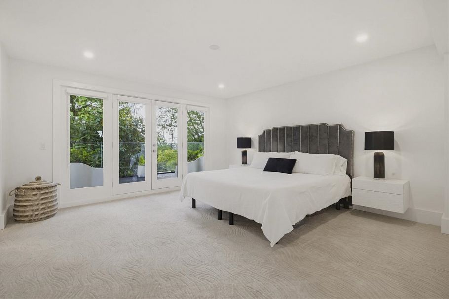 919 E 4th Street North Vancouver, BC - 24