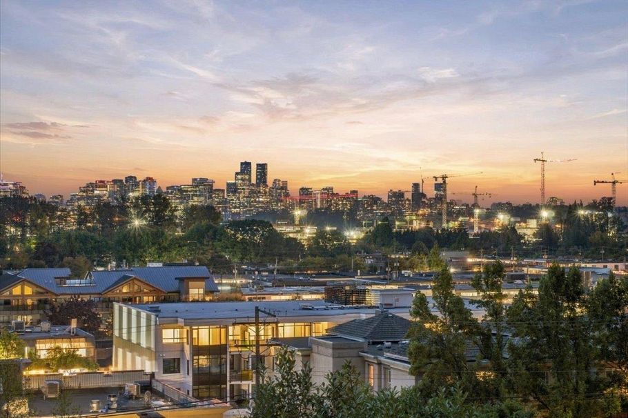 1095 W Keith Road North Vancouver, BC - 13