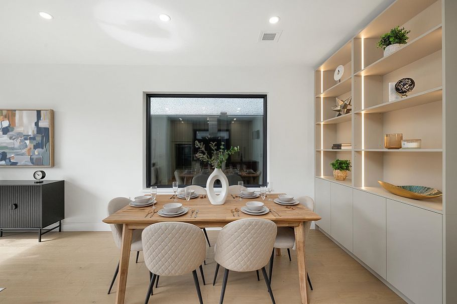 1 2145 Napier Street Vancouver, BC - 11