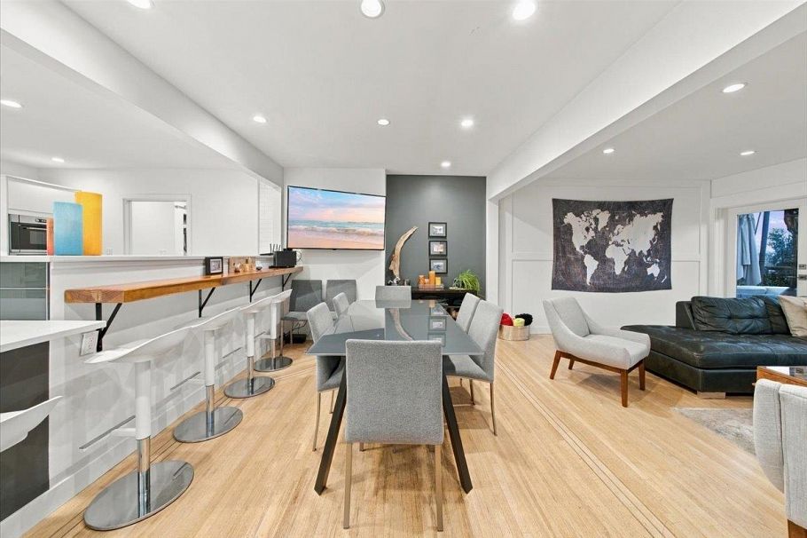 1095 W Keith Road North Vancouver, BC - 5