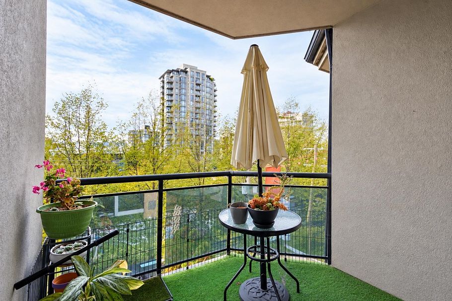 302 131 W 3rd Street North Vancouver, BC - 13