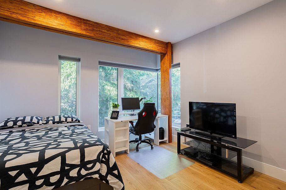 426 W 17th Avenue Vancouver, BC - 22