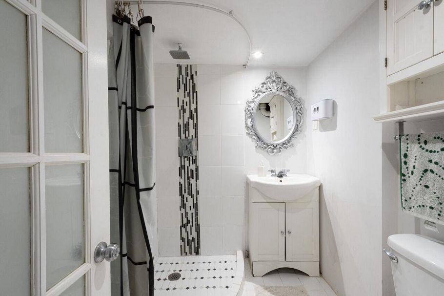 219 E 29th Street North Vancouver, BC - 24