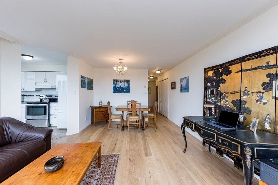 1213 1327 E Keith Road North Vancouver, BC - 3