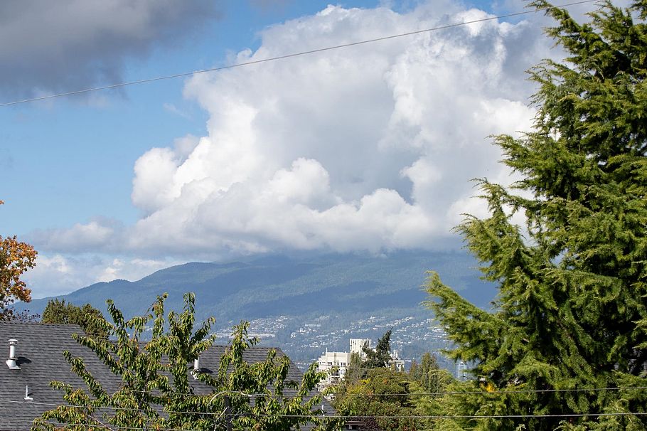 2 2145 Napier Street Vancouver, BC - 39