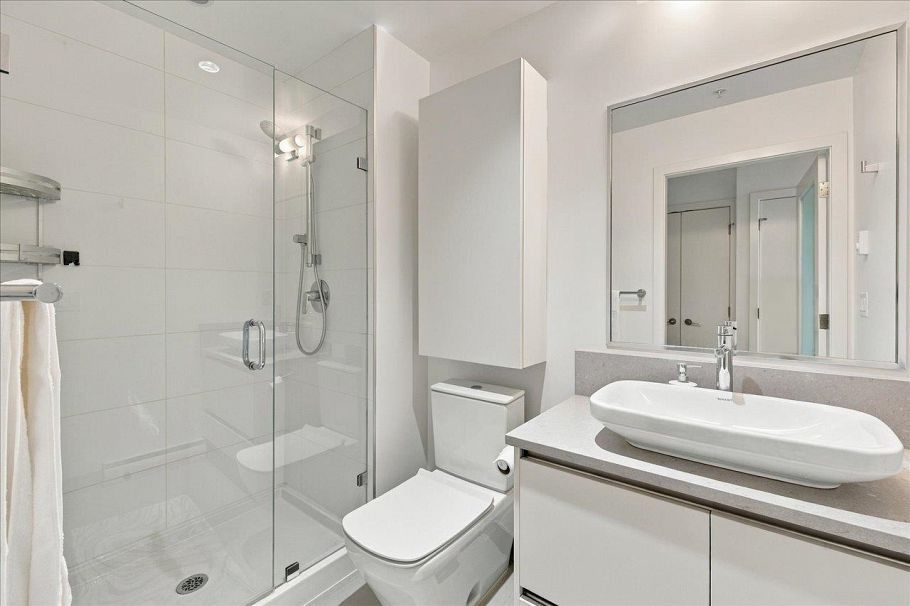 401 2141 E Hastings Street Vancouver, BC - 6