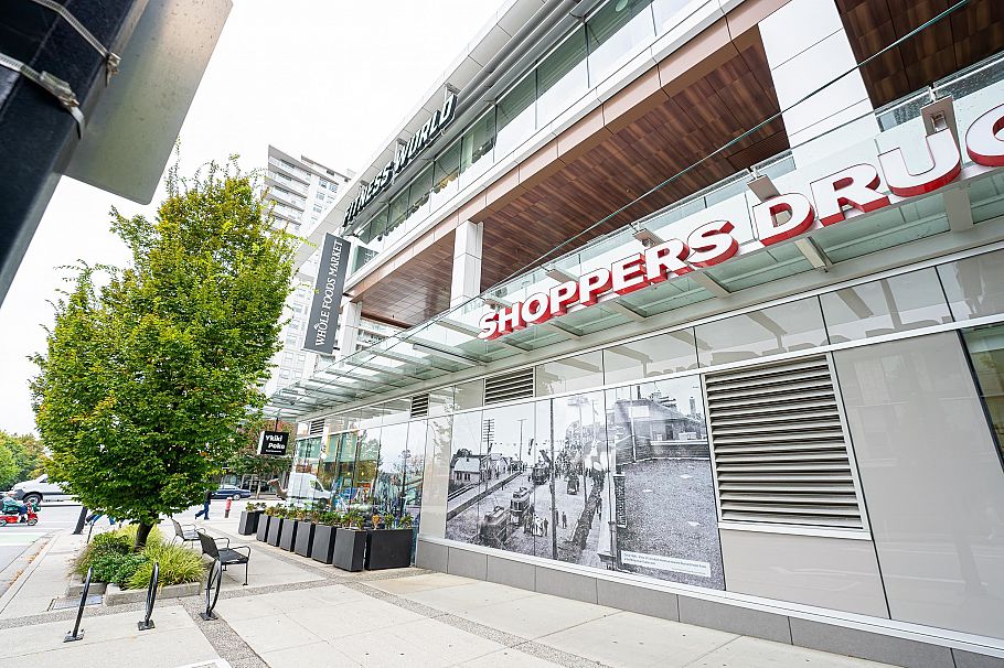 1607 125 E 14th Street North Vancouver, BC - 23