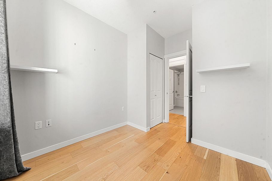 417 119 W 22nd Street North Vancouver, BC - 27