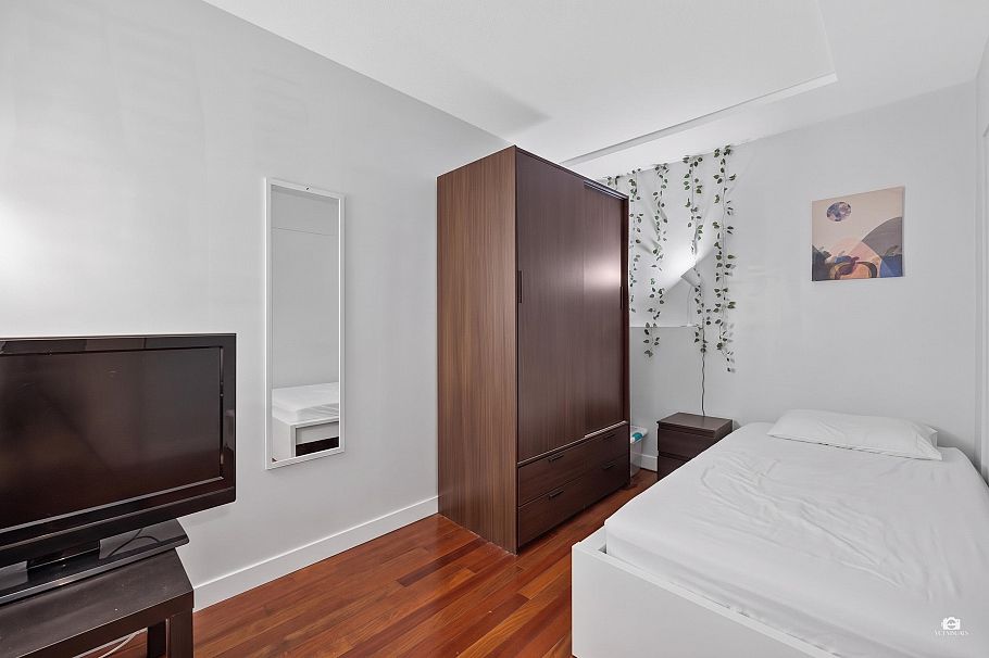 2528 E 24th Avenue Vancouver, BC - 11