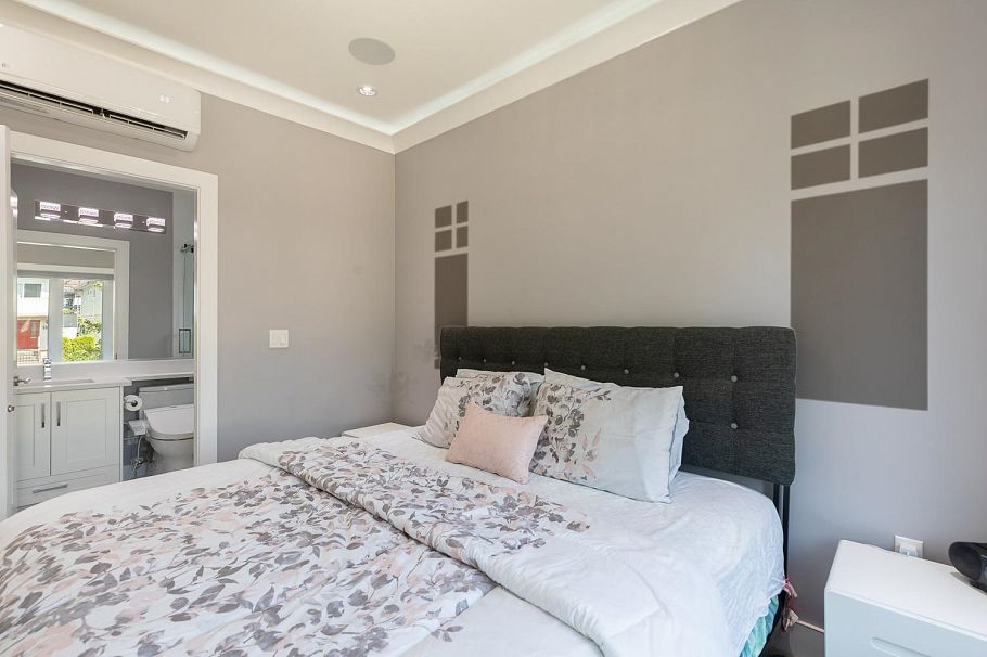 1342 E 60th Avenue Vancouver, BC - 22
