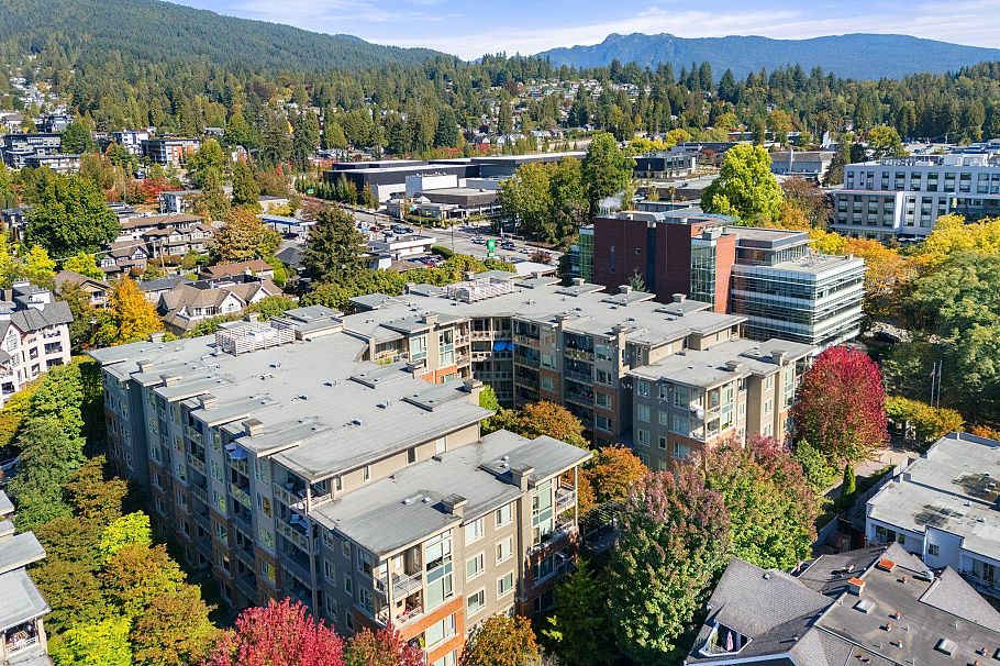 417 119 W 22nd Street North Vancouver, BC - 38
