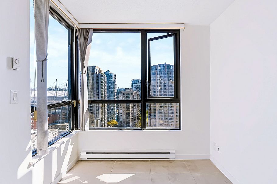 2105 977 Mainland Street Vancouver, BC - 13