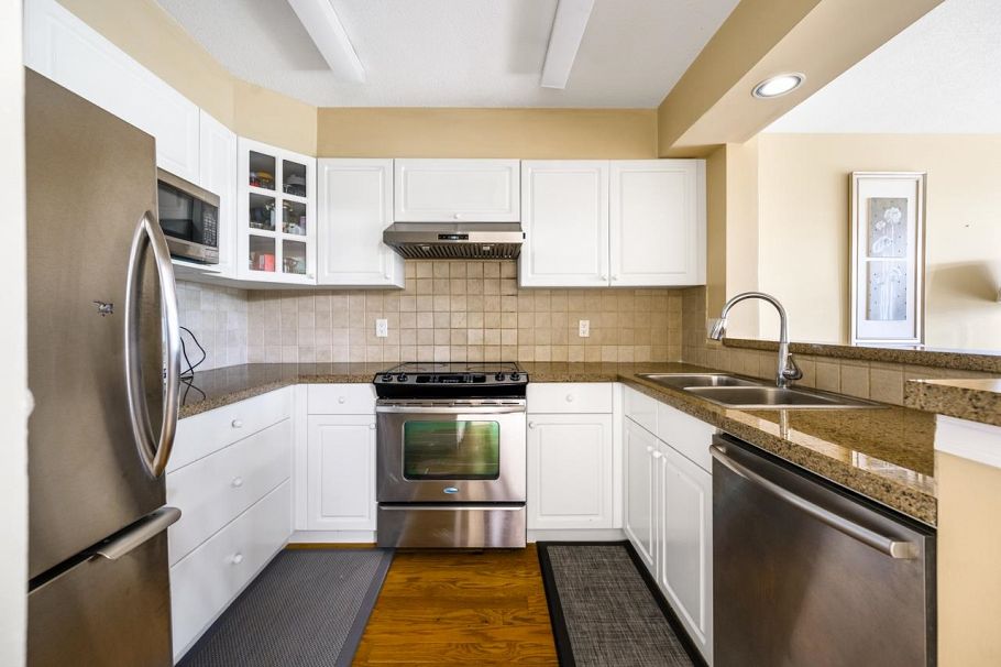 1204 5775 Hampton Place Vancouver, BC - 8