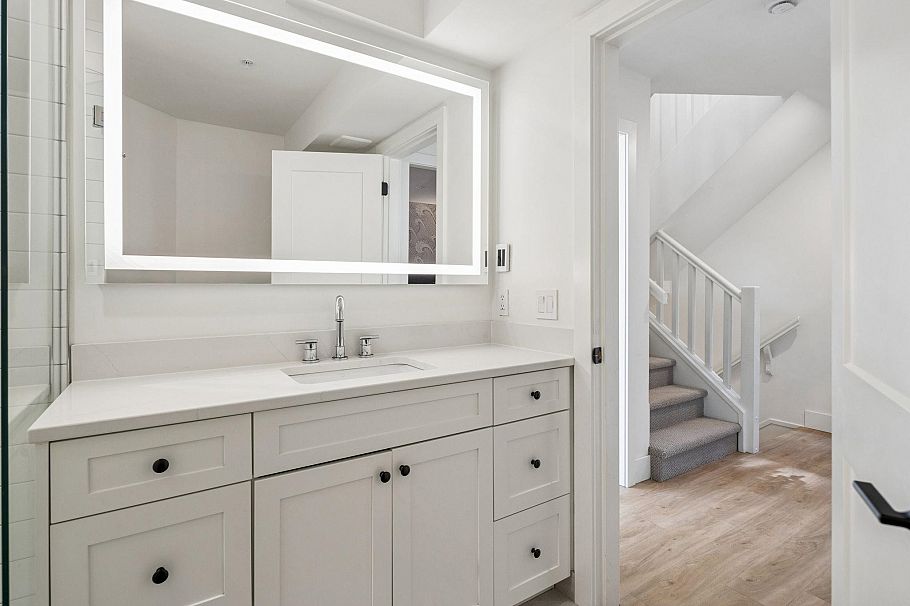 103 933 W 8th Avenue Vancouver, BC - 21
