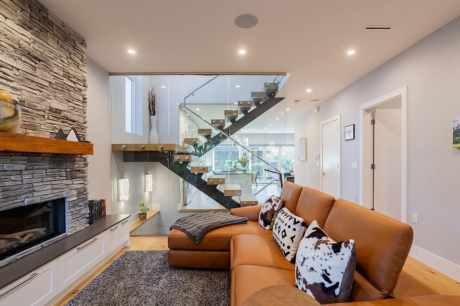426 W 17th Avenue Vancouver, BC - 8