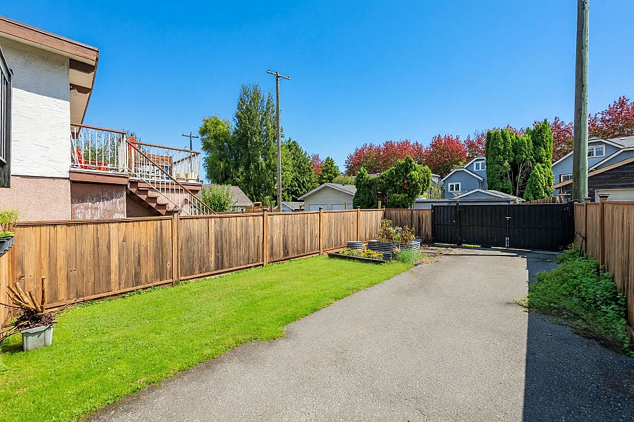 853 E 20th Avenue Vancouver, BC - 7